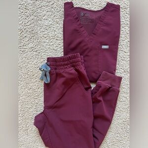 Burgundy figs scrub set